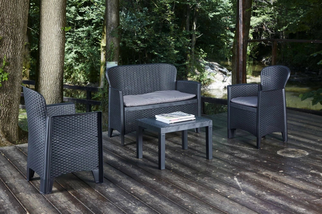 Salottino da esterno Debois, Set da giardino con 2 poltrone, 1 divano ed 1 tavolino, Salottino effetto rattan con cuscini, 100% Made in Italy, Antracite