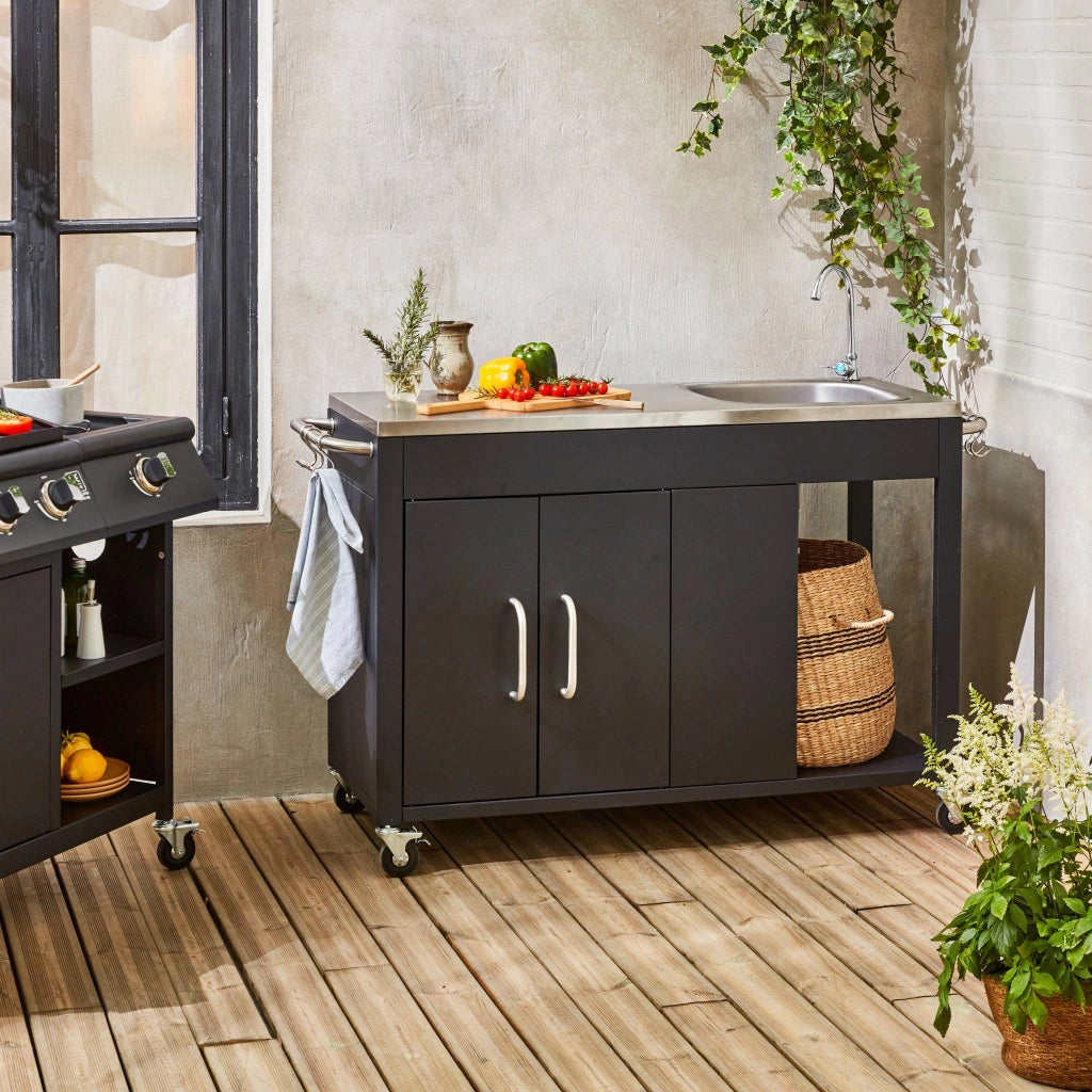 Cucina da esterno in acciaio, nero